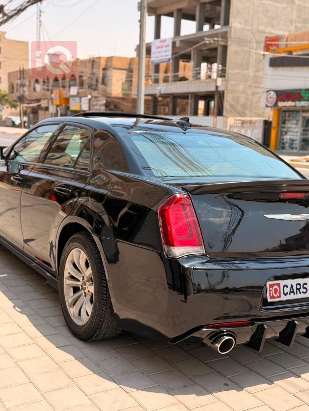 كرايسلر 300